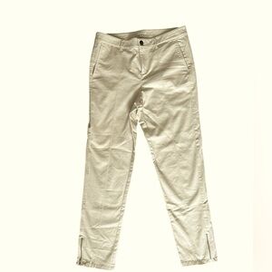 5/$25 J.Jill cream colored lightweight ankle pants size 10 Tall